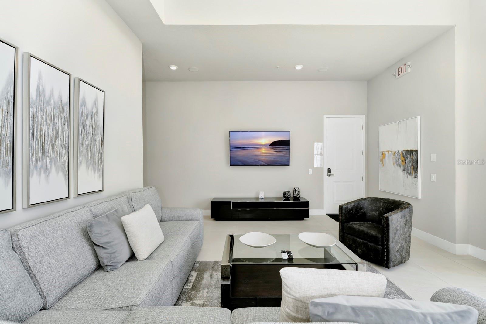 SPECTRUM AT REUNION CONDO PH 5A & 5B - Residential Lease