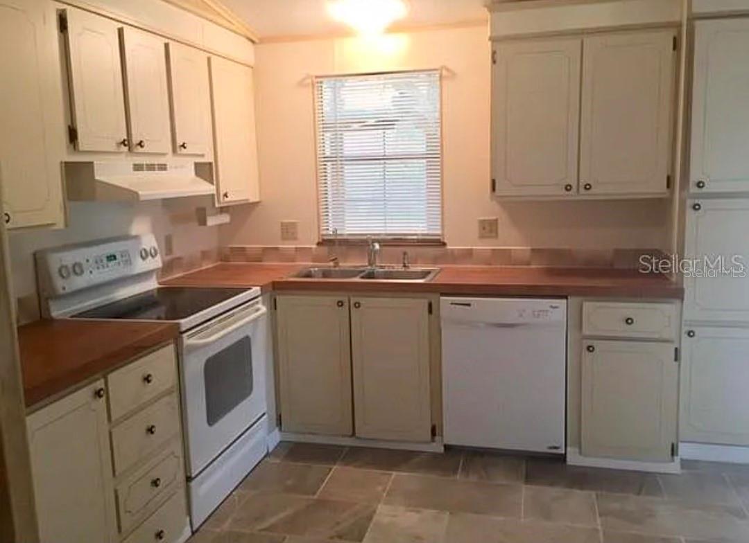 BROADMOOR - Residential