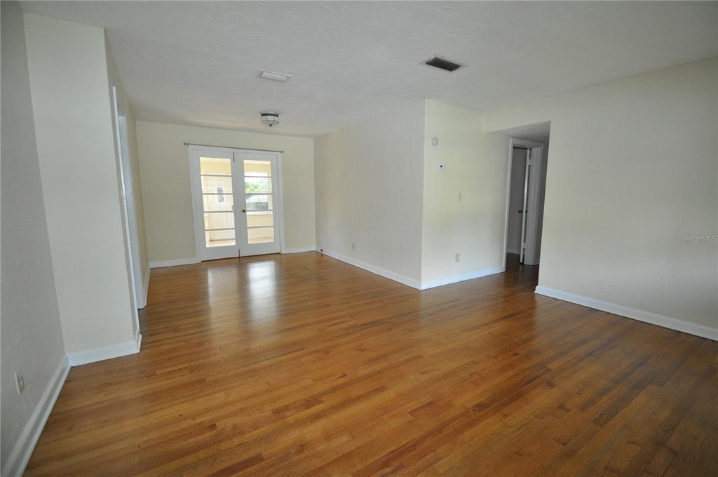 Photo of 519 Vern Drive, Orlando, FL 32805 (MLS # O6439423)
