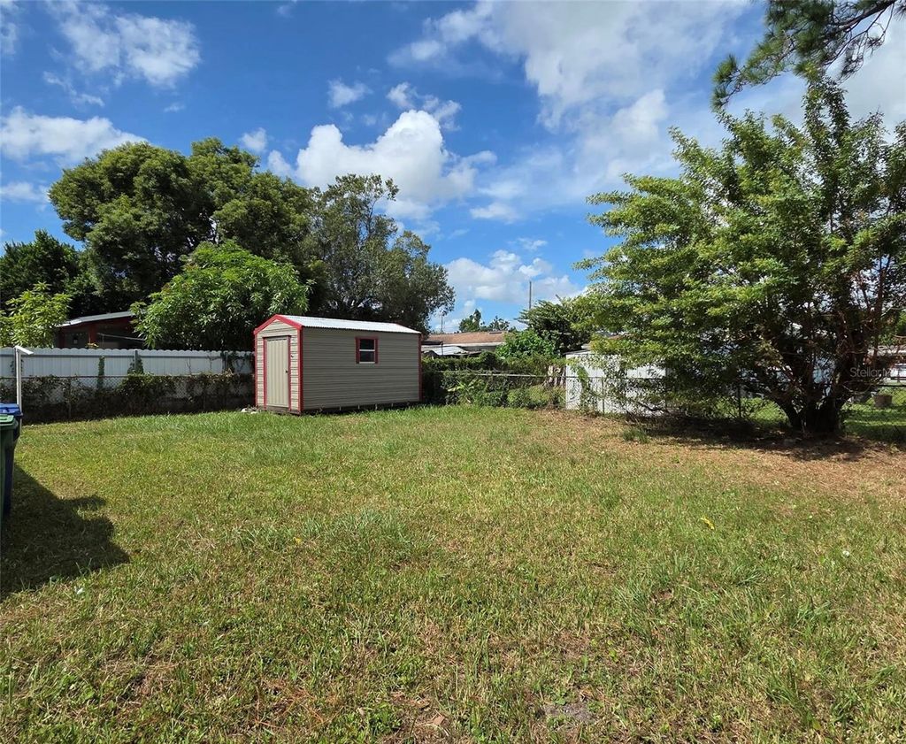 Photo of 1527 W Clinton Street, Tampa, FL 33604 (MLS # TB8434996)