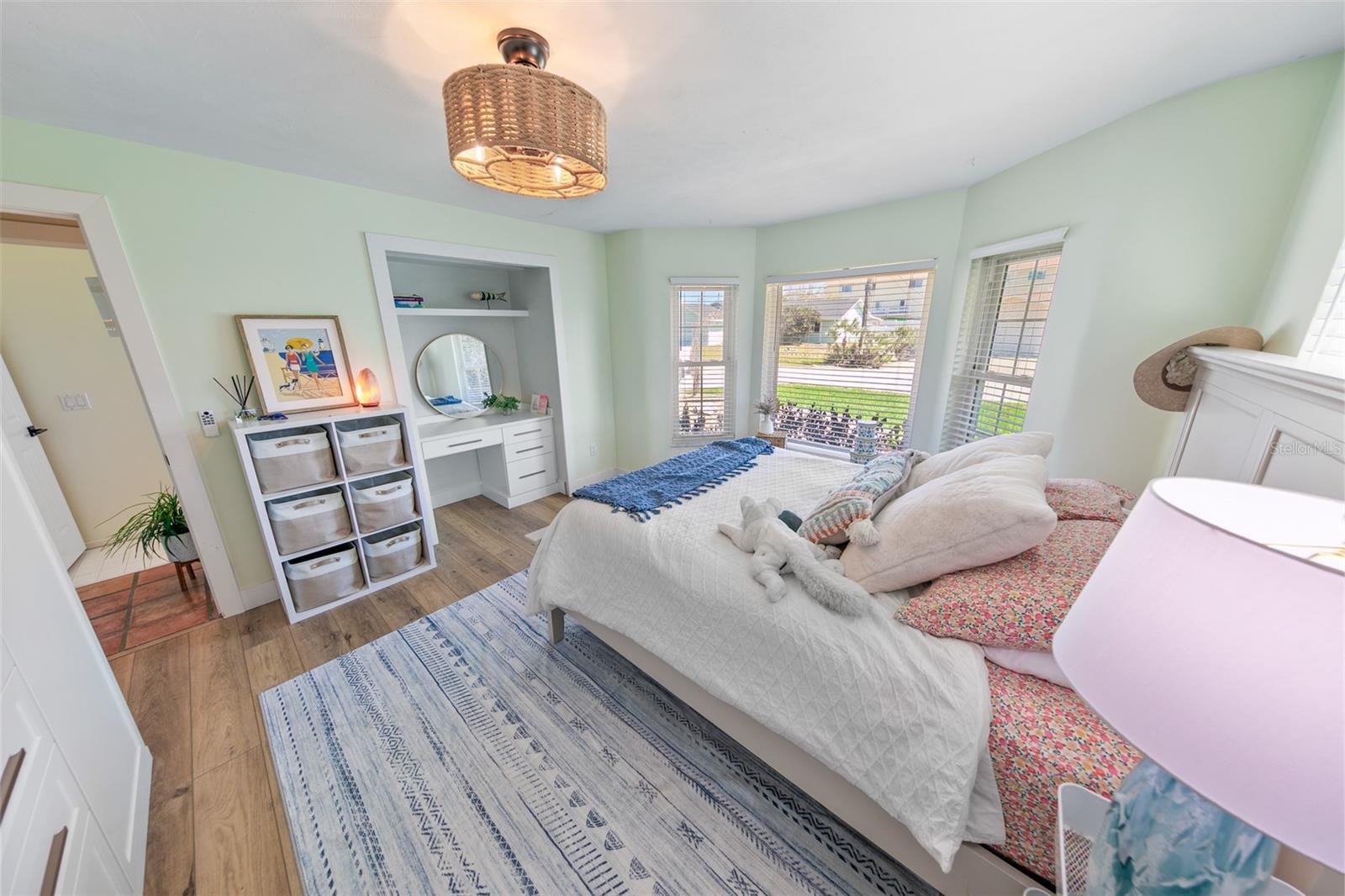 LIGHTHOUSE SHORES - Residential