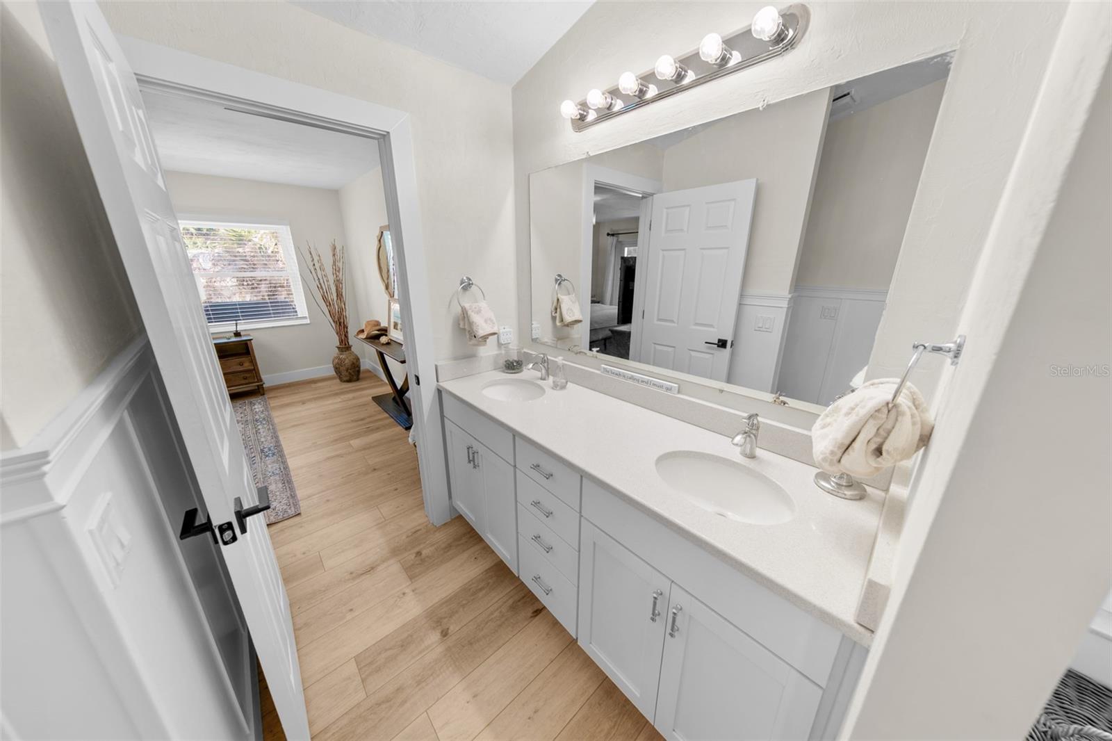 LIGHTHOUSE SHORES - Residential