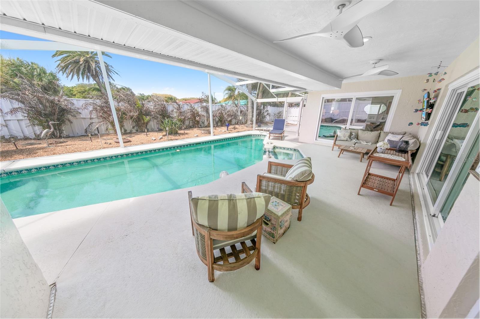 LIGHTHOUSE SHORES - Residential