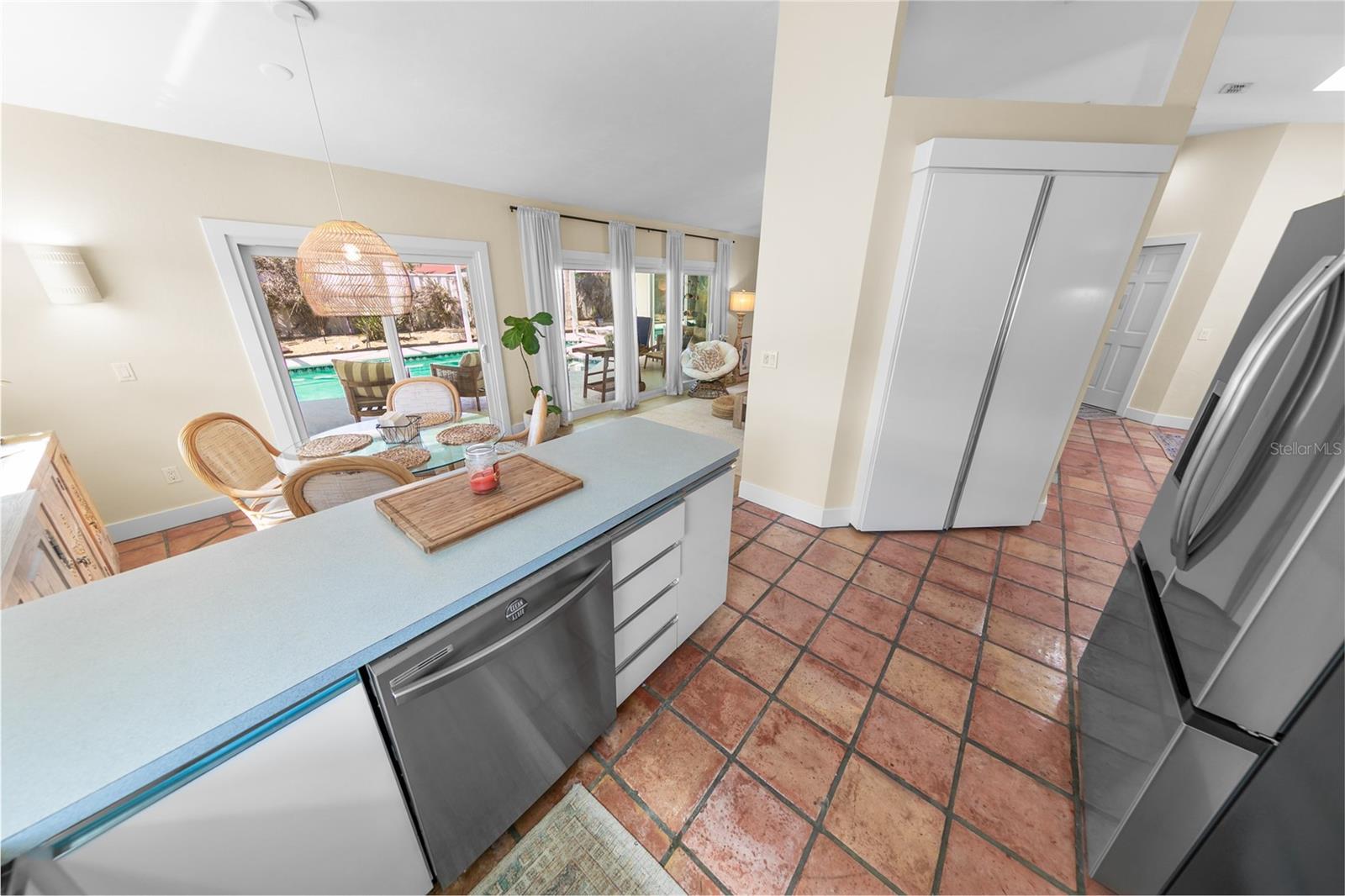 LIGHTHOUSE SHORES - Residential