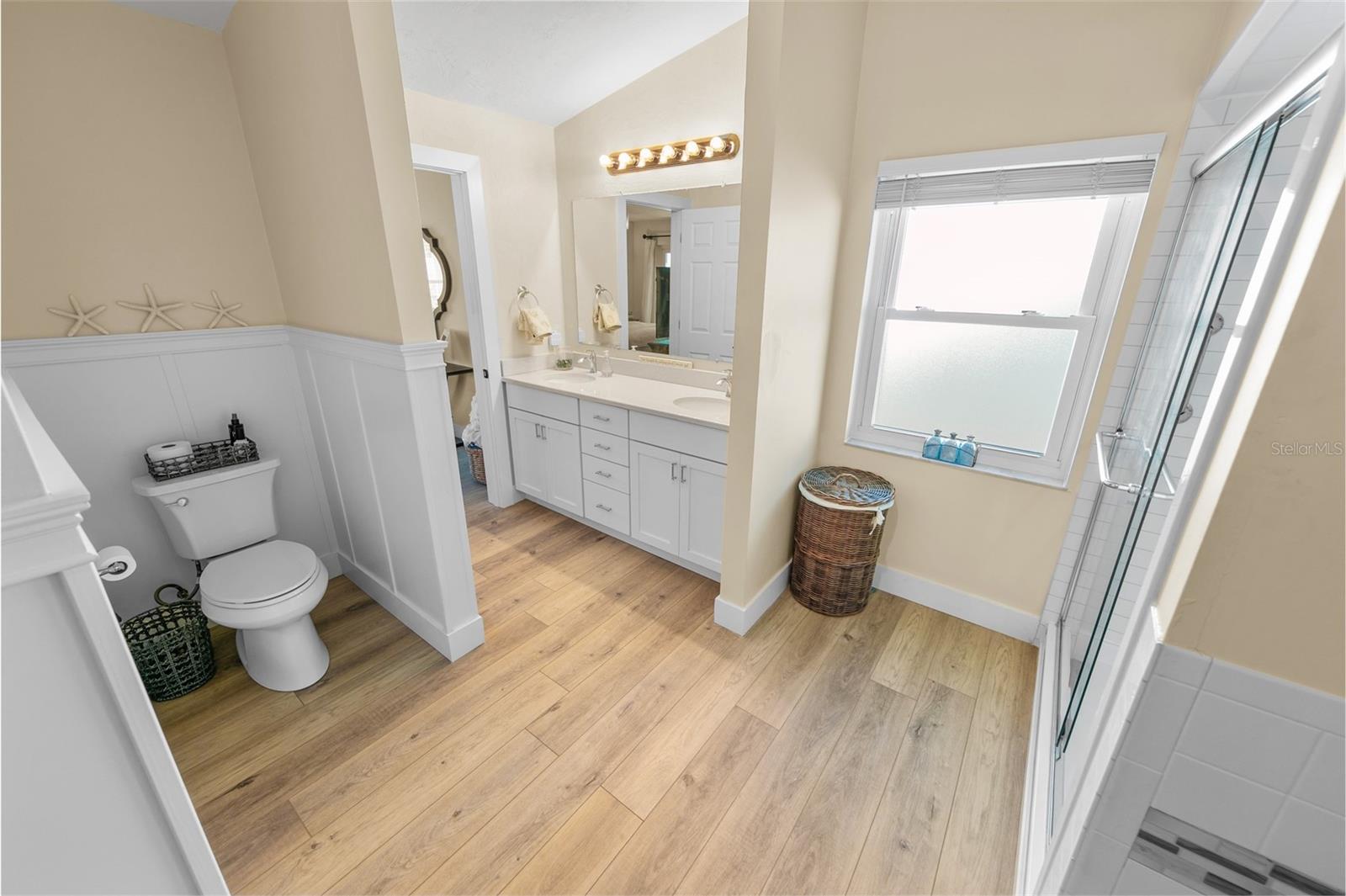 LIGHTHOUSE SHORES - Residential