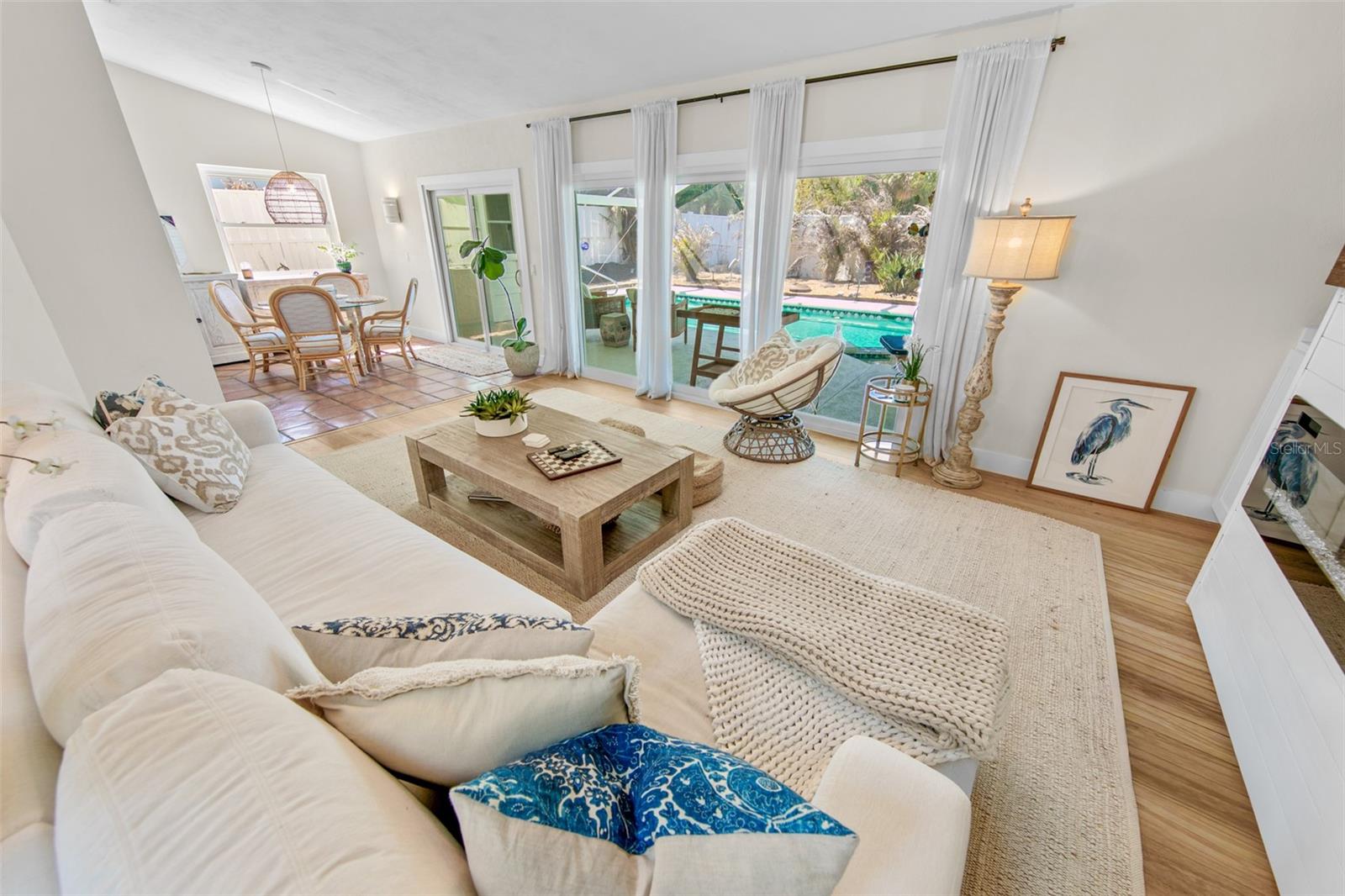 LIGHTHOUSE SHORES - Residential