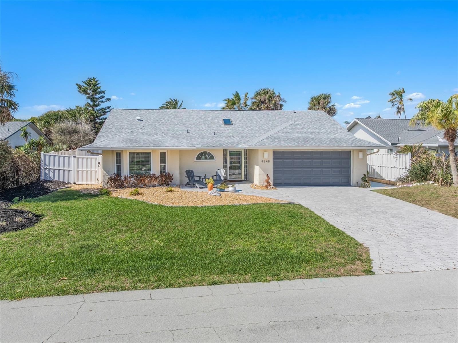 LIGHTHOUSE SHORES - Residential