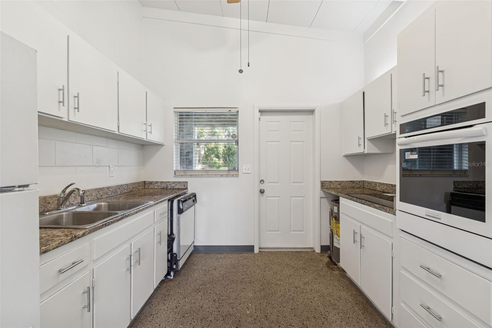 TEMPLE TERRACES - Residential