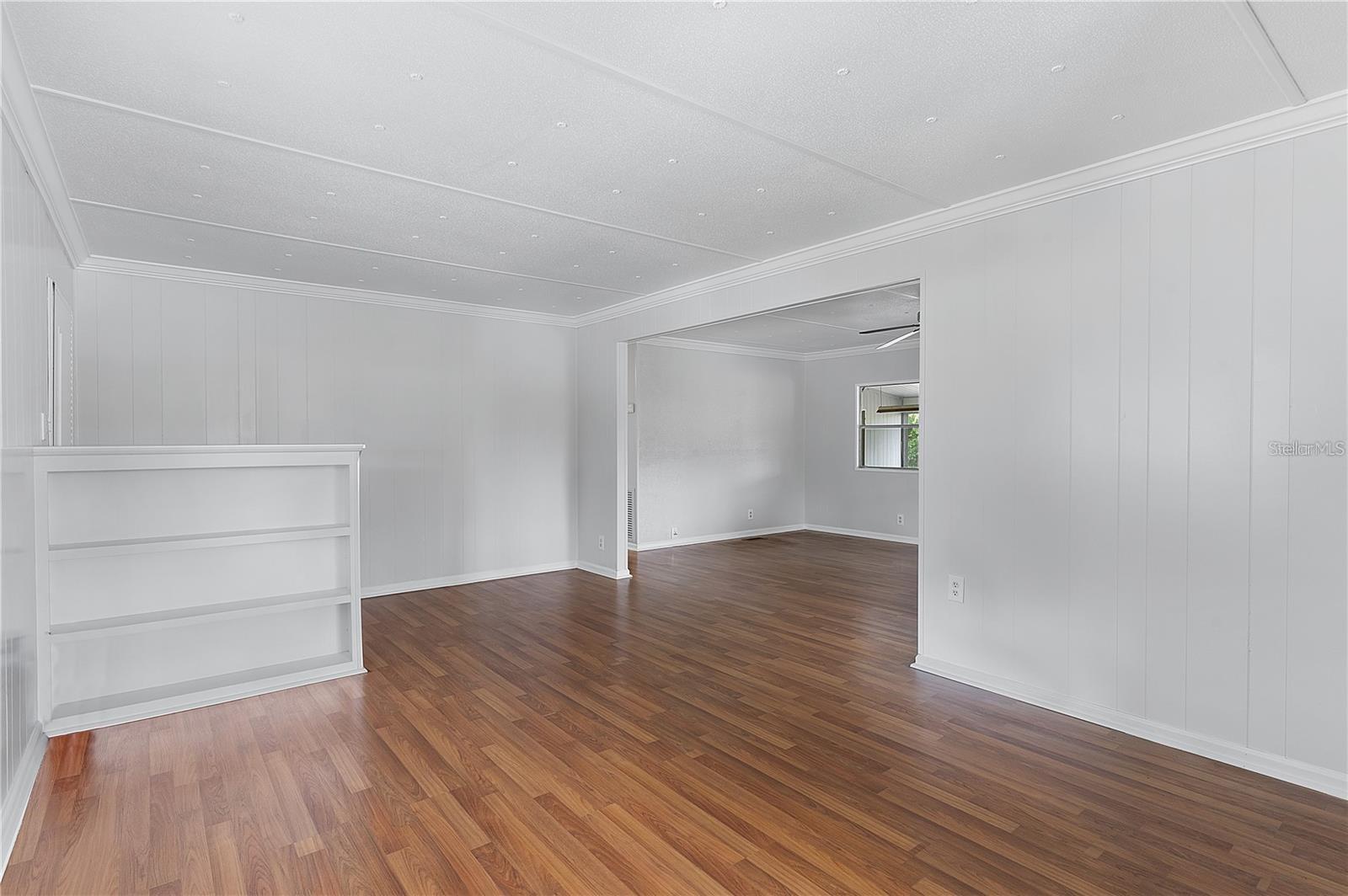 LADY LAKE OAK GROVE MOBILE HOME UNIT 01 - Residential