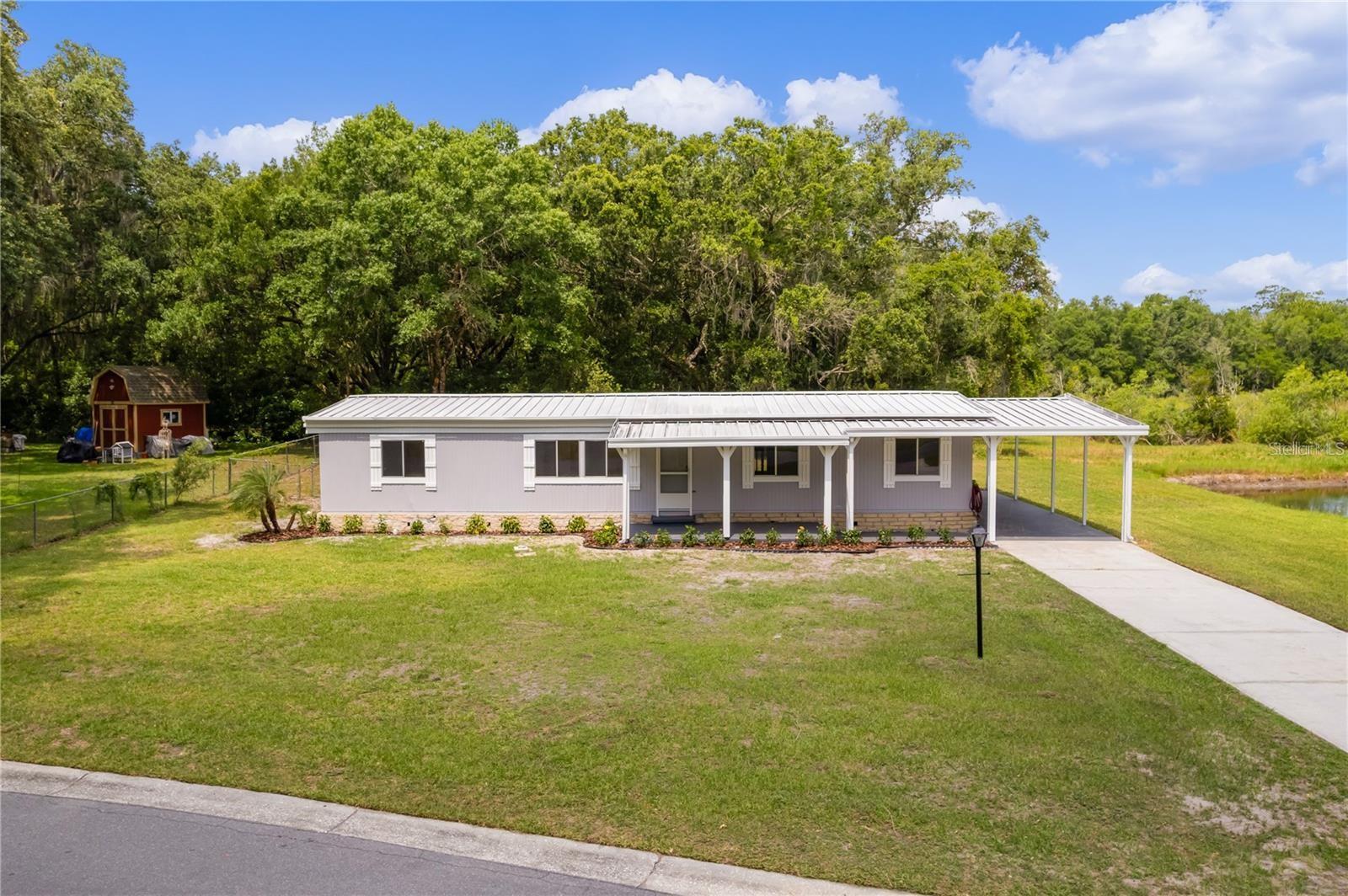 LADY LAKE OAK GROVE MOBILE HOME UNIT 01 - Residential