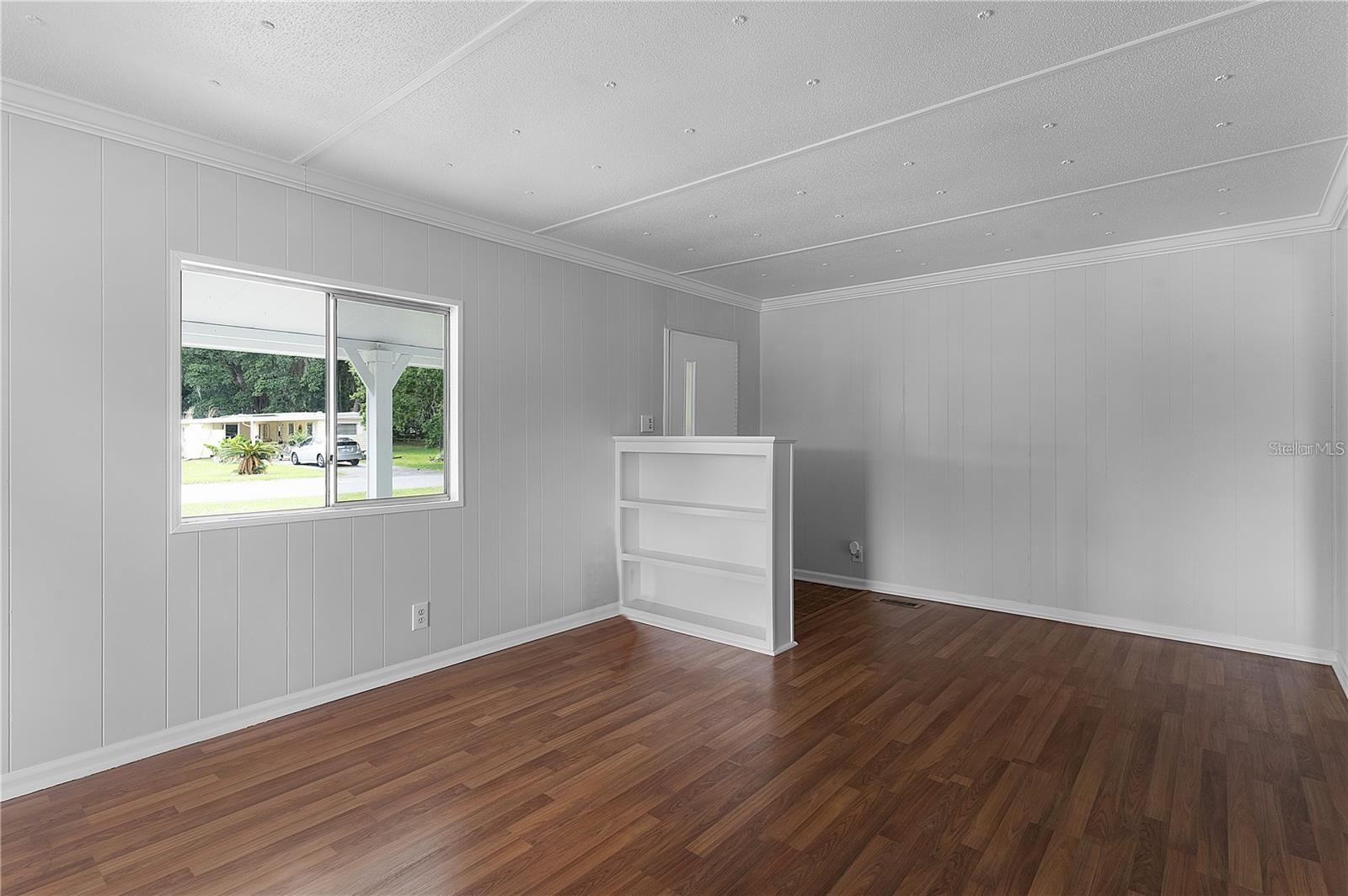 LADY LAKE OAK GROVE MOBILE HOME UNIT 01 - Residential