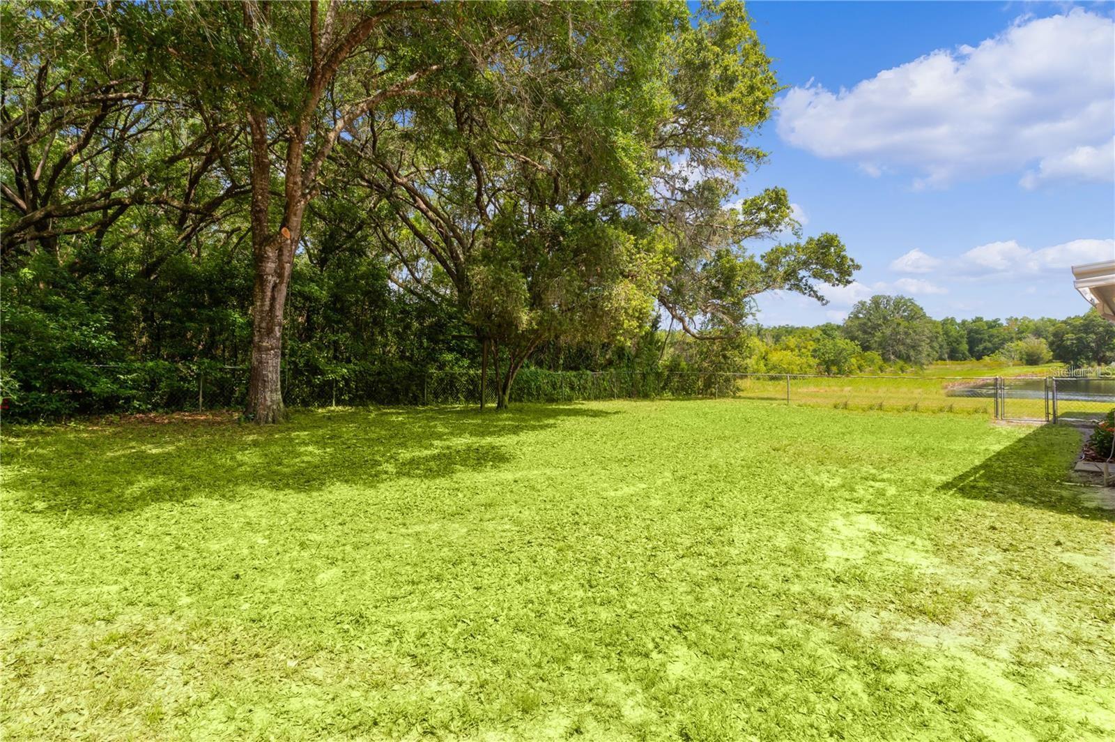 LADY LAKE OAK GROVE MOBILE HOME UNIT 01 - Residential