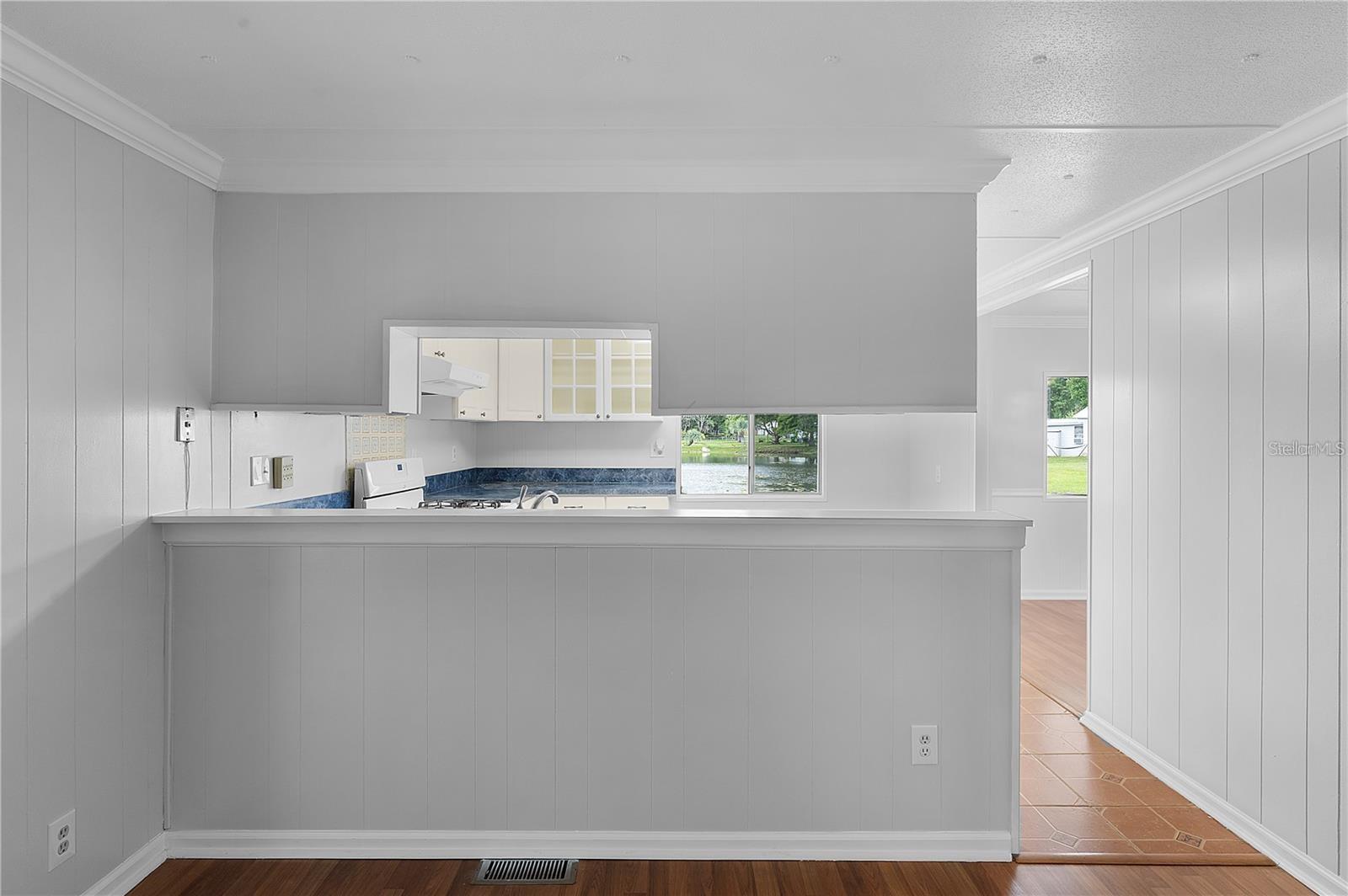 LADY LAKE OAK GROVE MOBILE HOME UNIT 01 - Residential