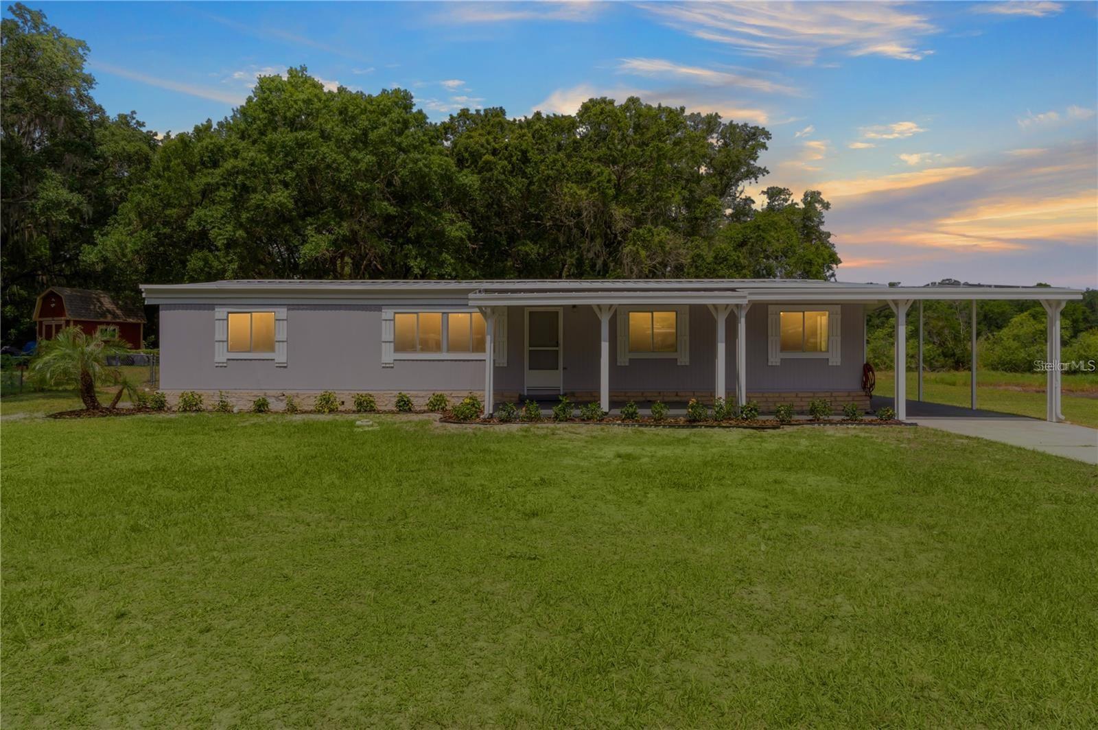 LADY LAKE OAK GROVE MOBILE HOME UNIT 01 - Residential