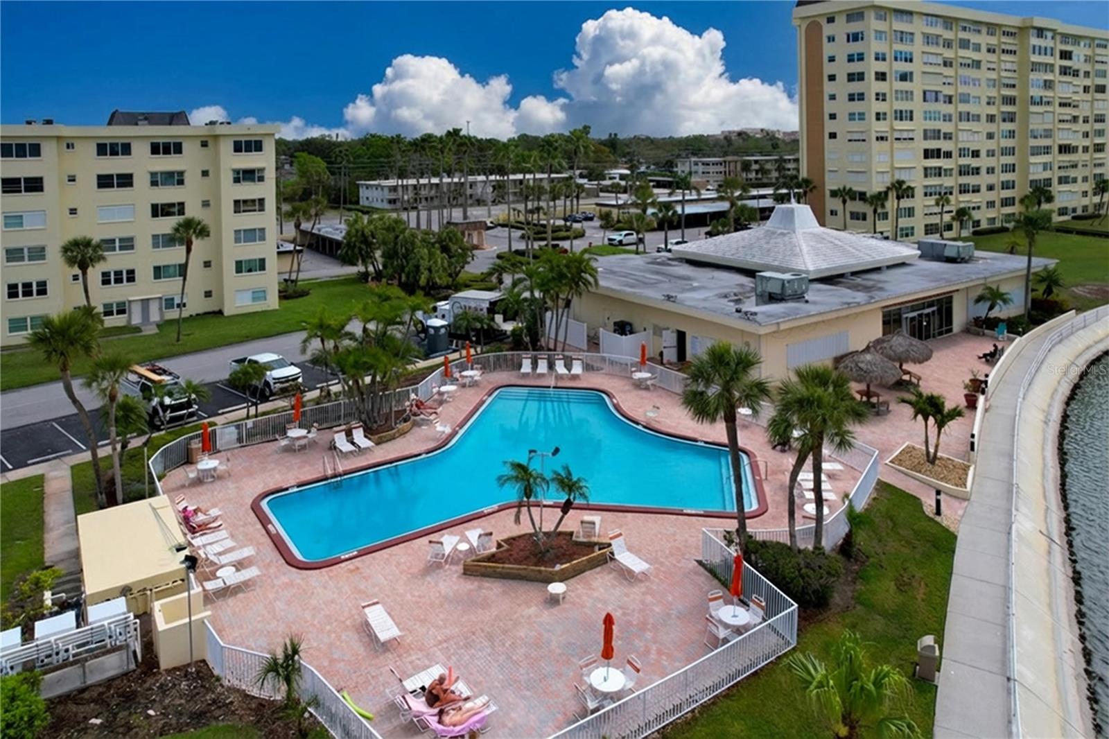 HAMILTON HOUSE THE CONDO - Residential