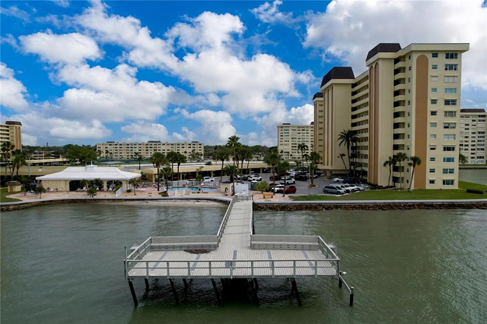 HAMILTON HOUSE THE CONDO - Residential