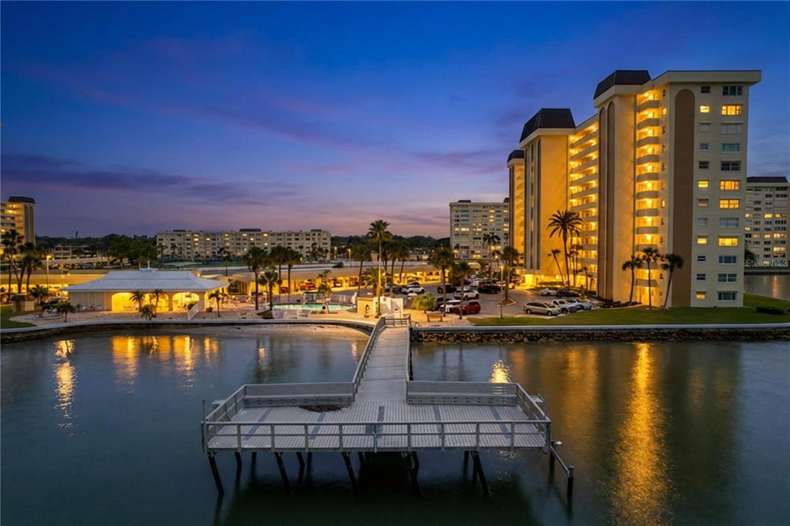 HAMILTON HOUSE THE CONDO - Residential