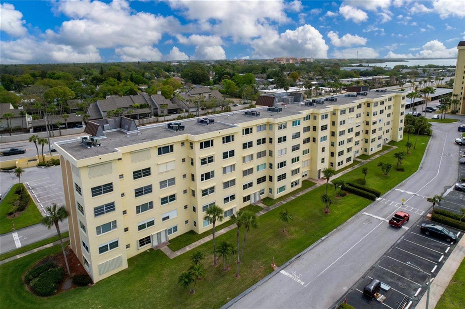 HAMILTON HOUSE THE CONDO - Residential