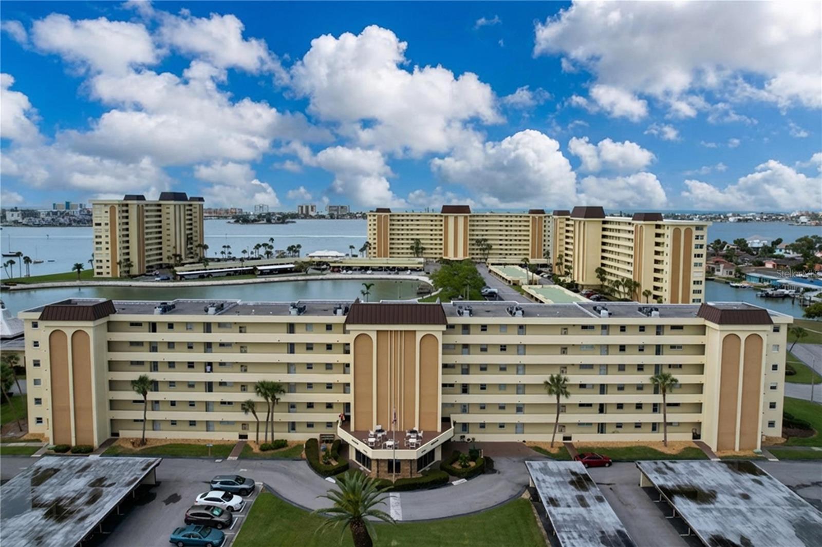 HAMILTON HOUSE THE CONDO - Residential