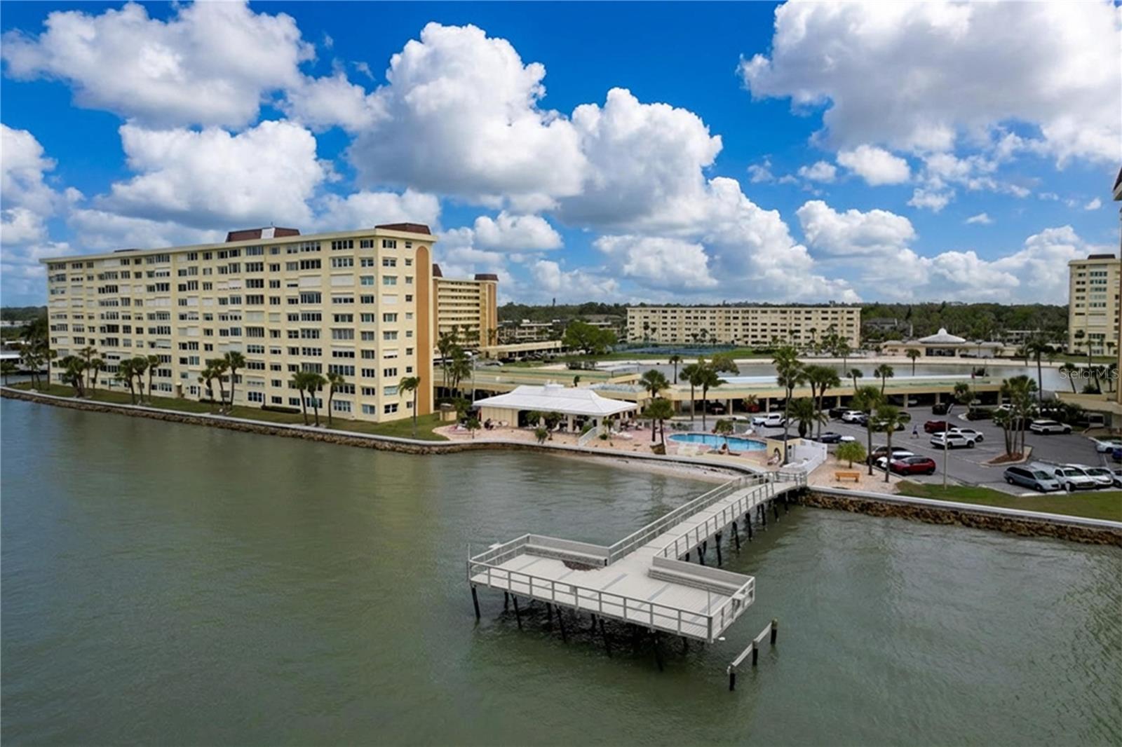 HAMILTON HOUSE THE CONDO - Residential