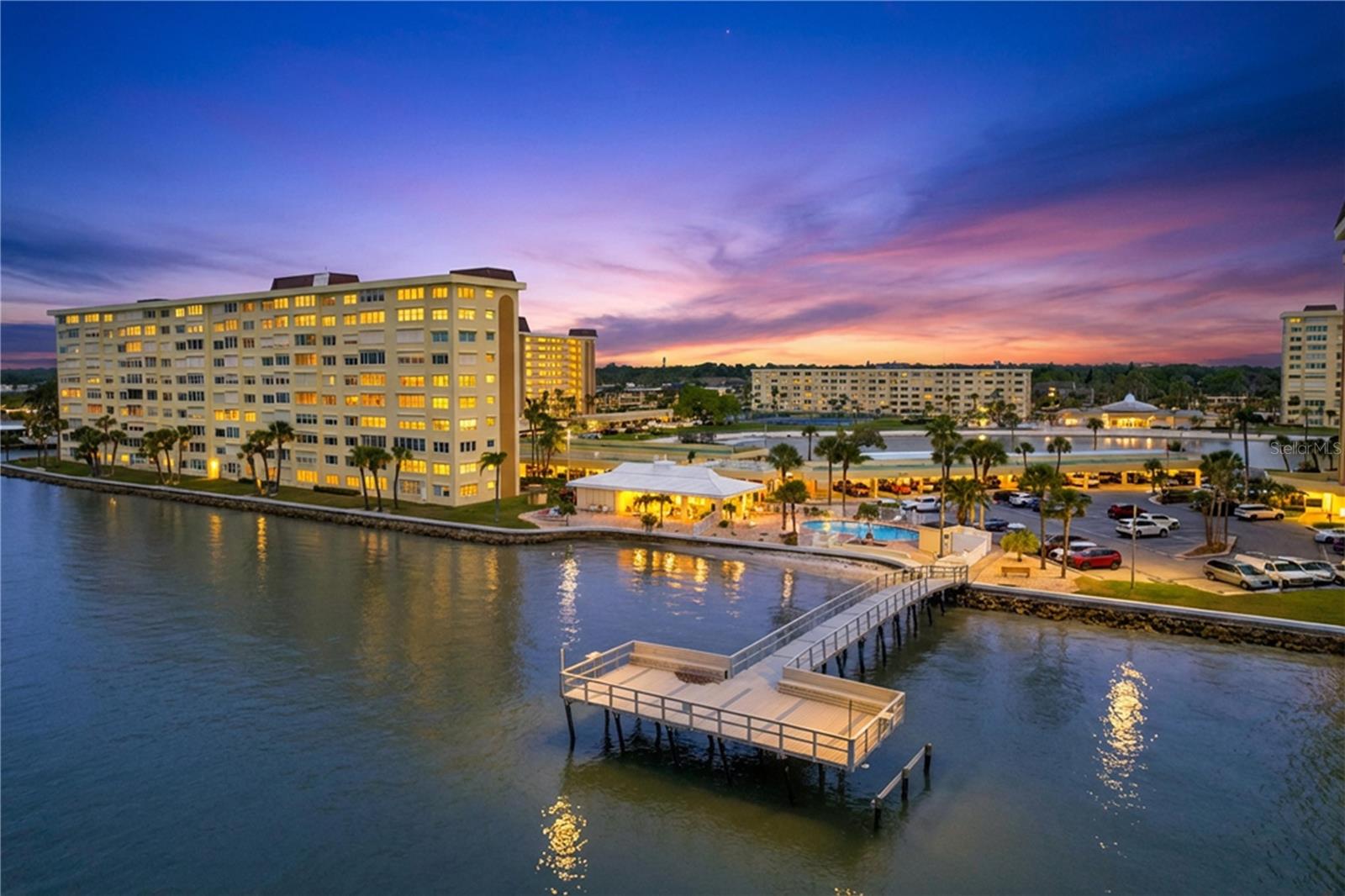 HAMILTON HOUSE THE CONDO - Residential