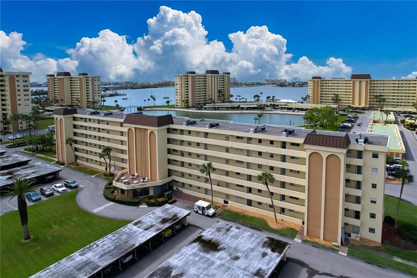 HAMILTON HOUSE THE CONDO - Residential