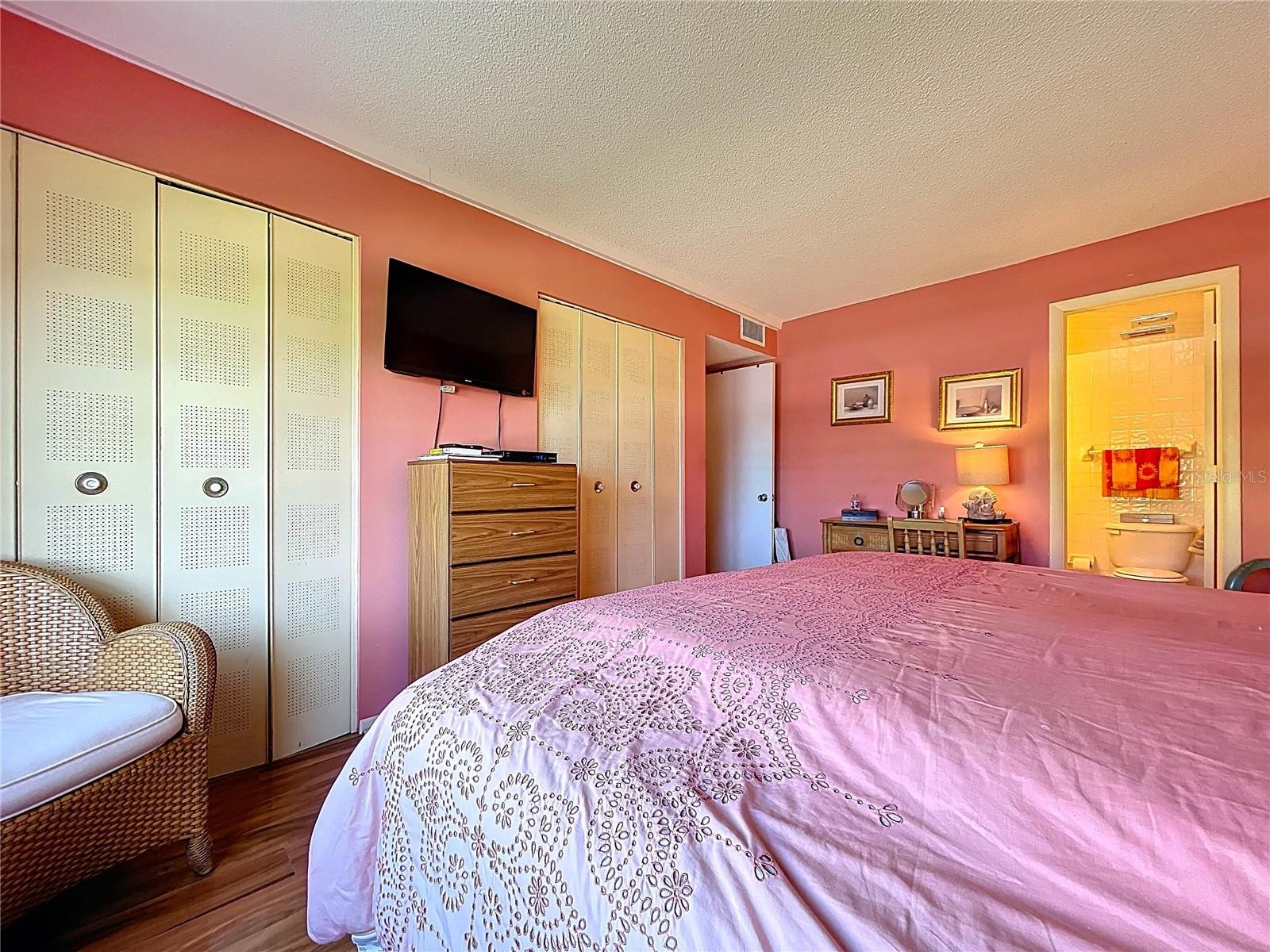 HAMILTON HOUSE THE CONDO - Residential