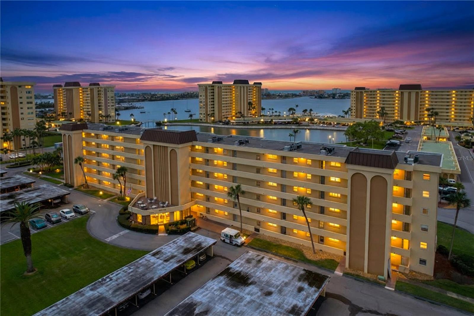 HAMILTON HOUSE THE CONDO - Residential