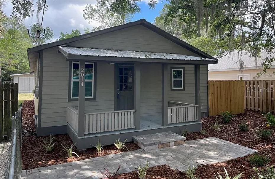 Spacious 3 Bed, 2 Bath Home with Workshop & Fenced Backyard Oasis Near Parks & Publix!
This beautifully updated 3-bedroom, 2-bathroom home offers the perfect blend of indoor and outdoor living. Enjoy a chef's modern kitchen with sleek granite countertops. The oversized master bedroom with its inviting bathroom offers a private sanctuary with new flooring throughout and no carpet.
You can get lost in this home as it somehow gets larger and larger as you walk to each bedroom. You will have plenty of extra space inside and out!
Step outside to a fenced backyard, complete with a fire pit, covered workspace, and a massive pole barn with storage and electricity – ideal for hobbyists or anyone needing extra space! Plus, unleash your inner DIY enthusiast in the complete workshop or utilize the covered workspace.
The massive pole barn with storage and electricity is a hobbyist's dream.
Just steps from parks, Glen Springs Elementary, and Publix, this gem won't last! Schedule your tour today!