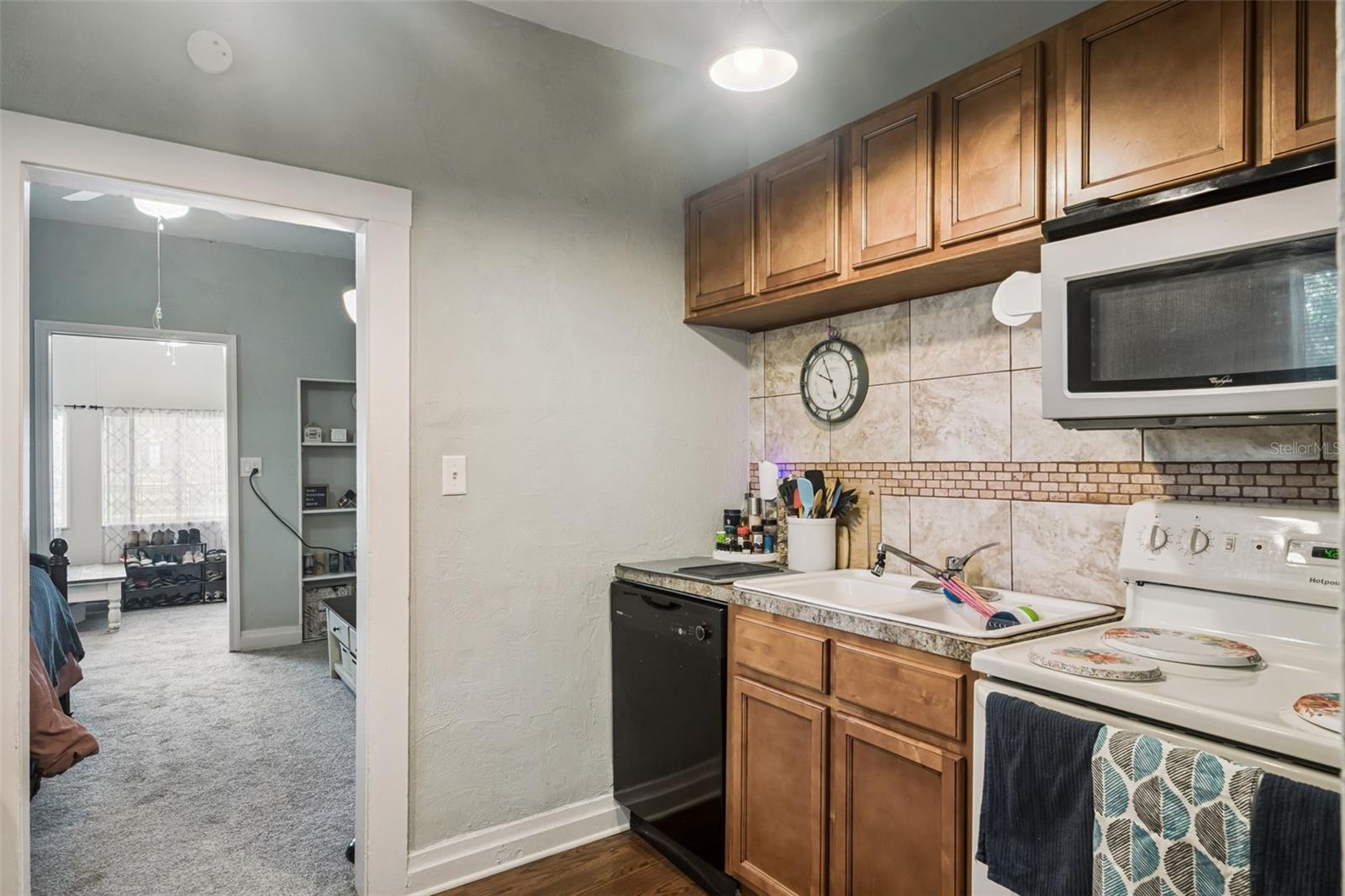 CODINGTON LAKE ALFRED - Residential Income