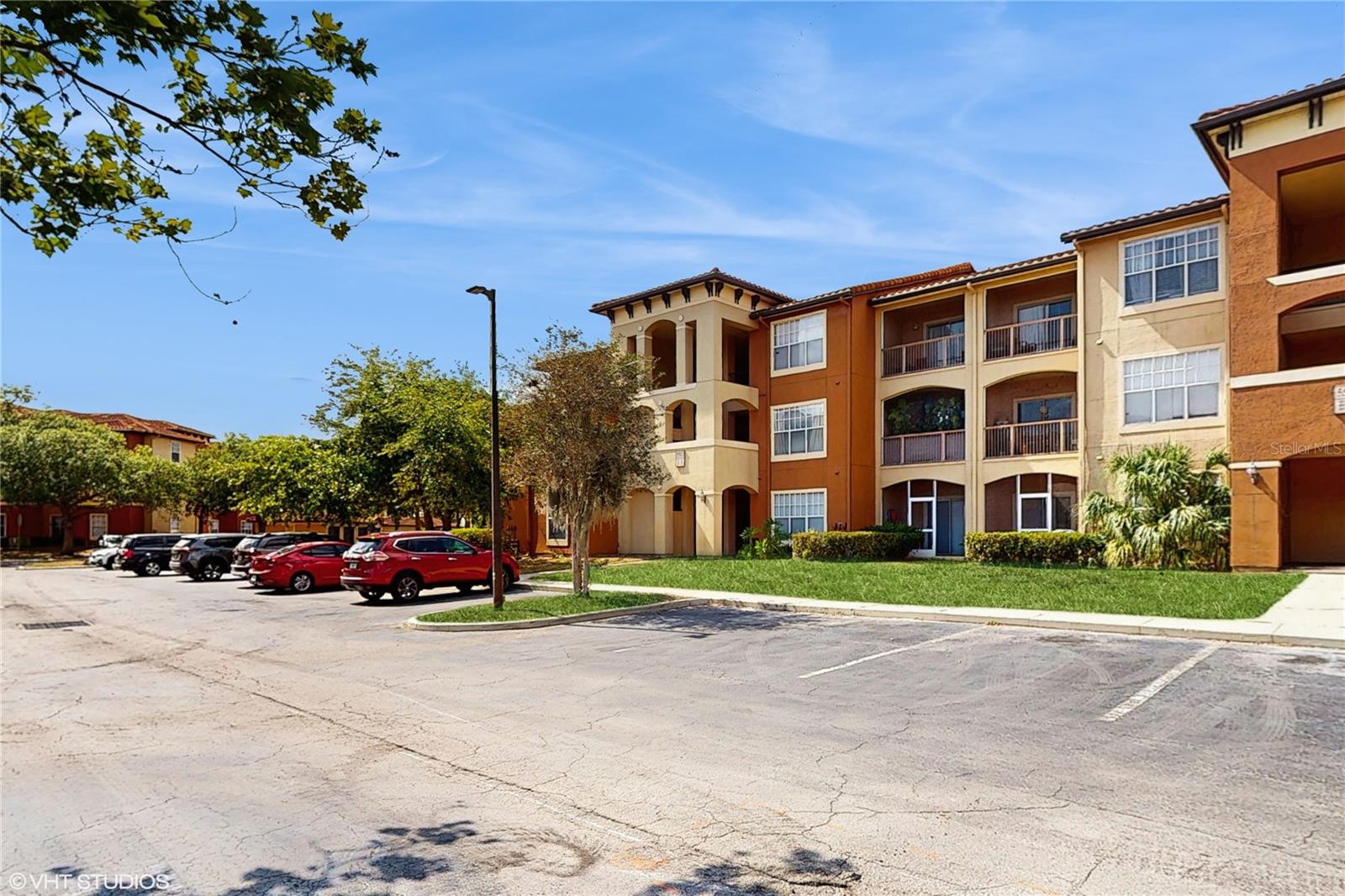 5512 METROWEST BOULEVARD 203