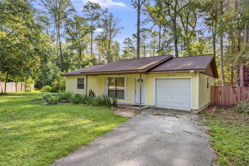 Photo of 4219 NW 30th Terrace, Gainesville, FL 32605 (MLS # GC543455)