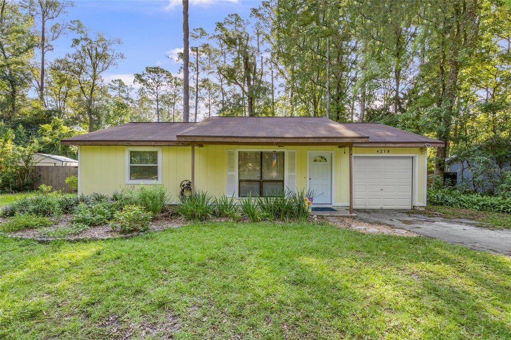 Photo of 4219 NW 30th Terrace, Gainesville, FL 32605 (MLS # GC543455)