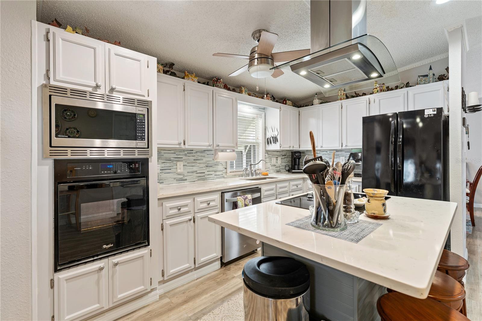 TIMBER LAKE ESTATES - Residential