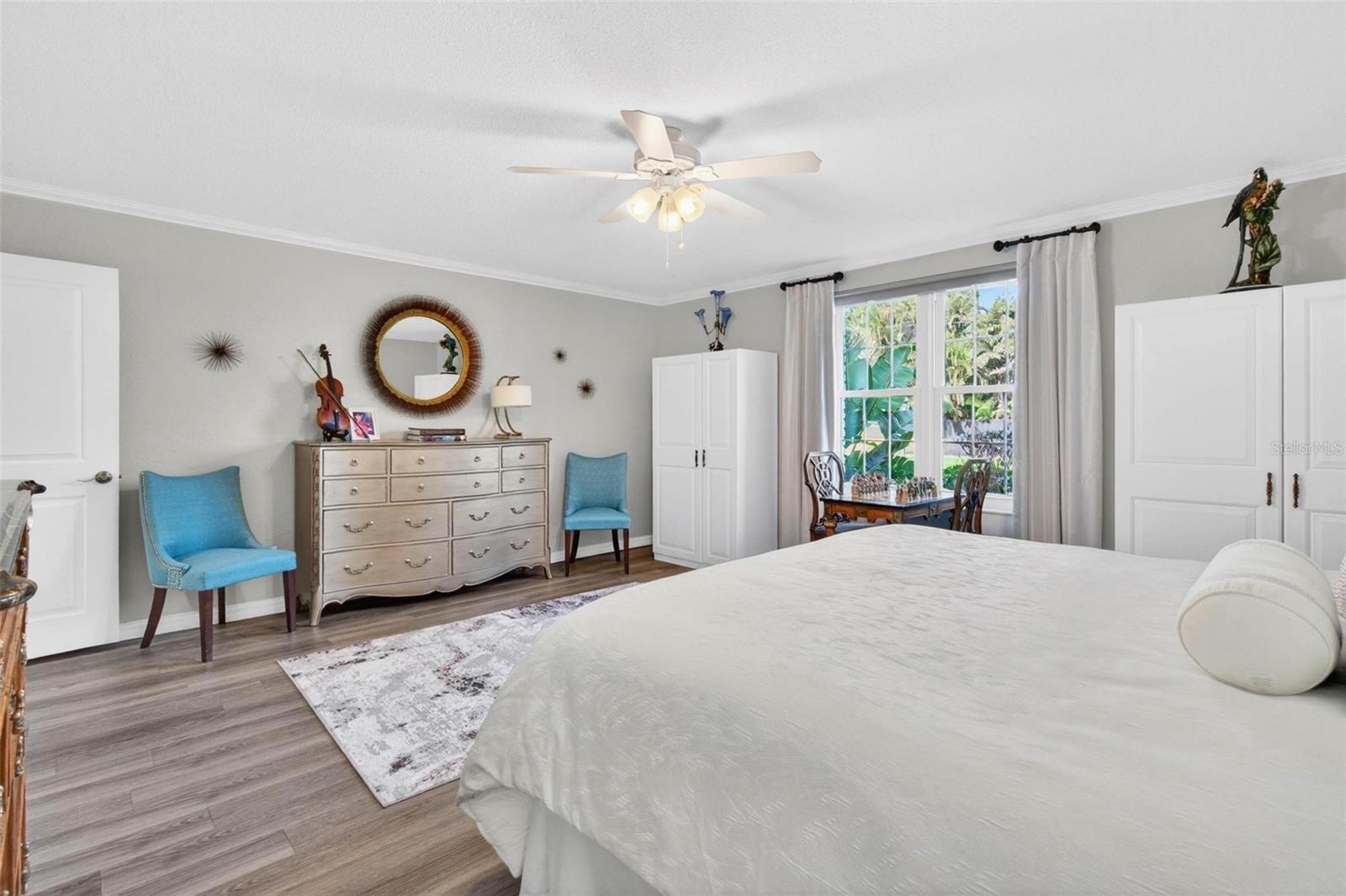 EDEN ISLE CONDO OF ST PETERSBURG - Residential