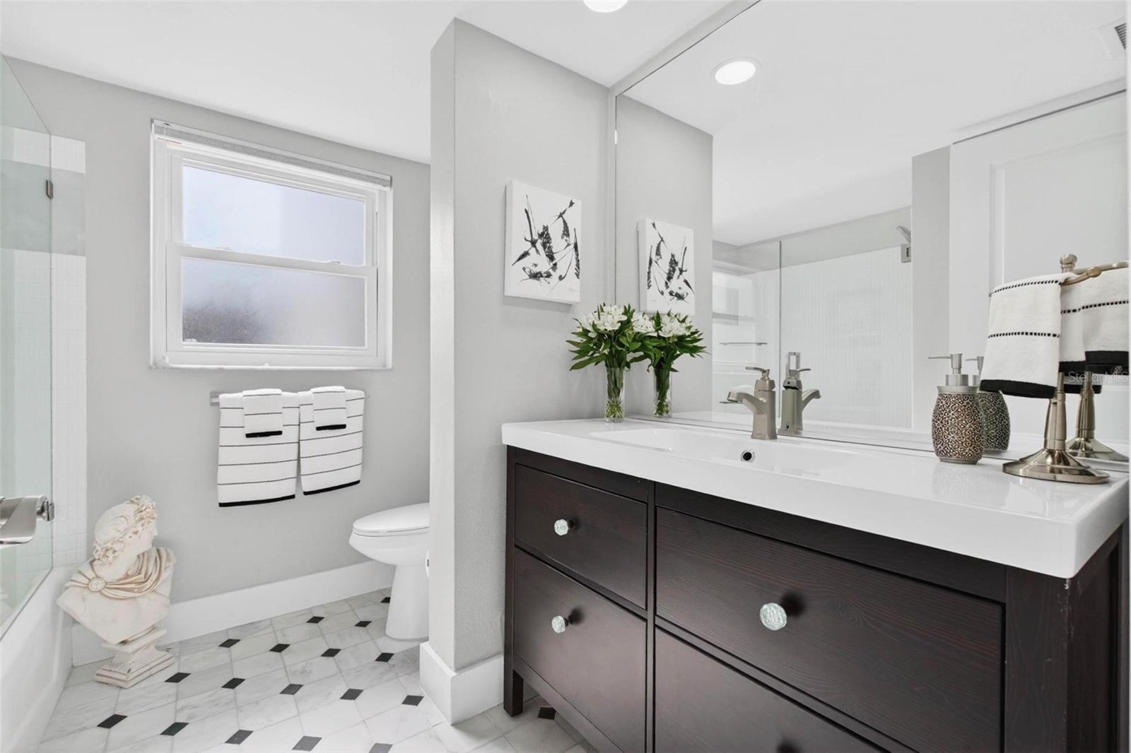 EDEN ISLE CONDO OF ST PETERSBURG - Residential