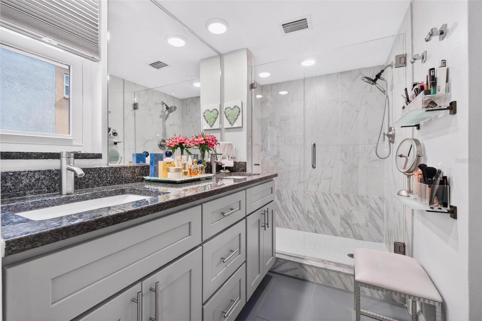 EDEN ISLE CONDO OF ST PETERSBURG - Residential