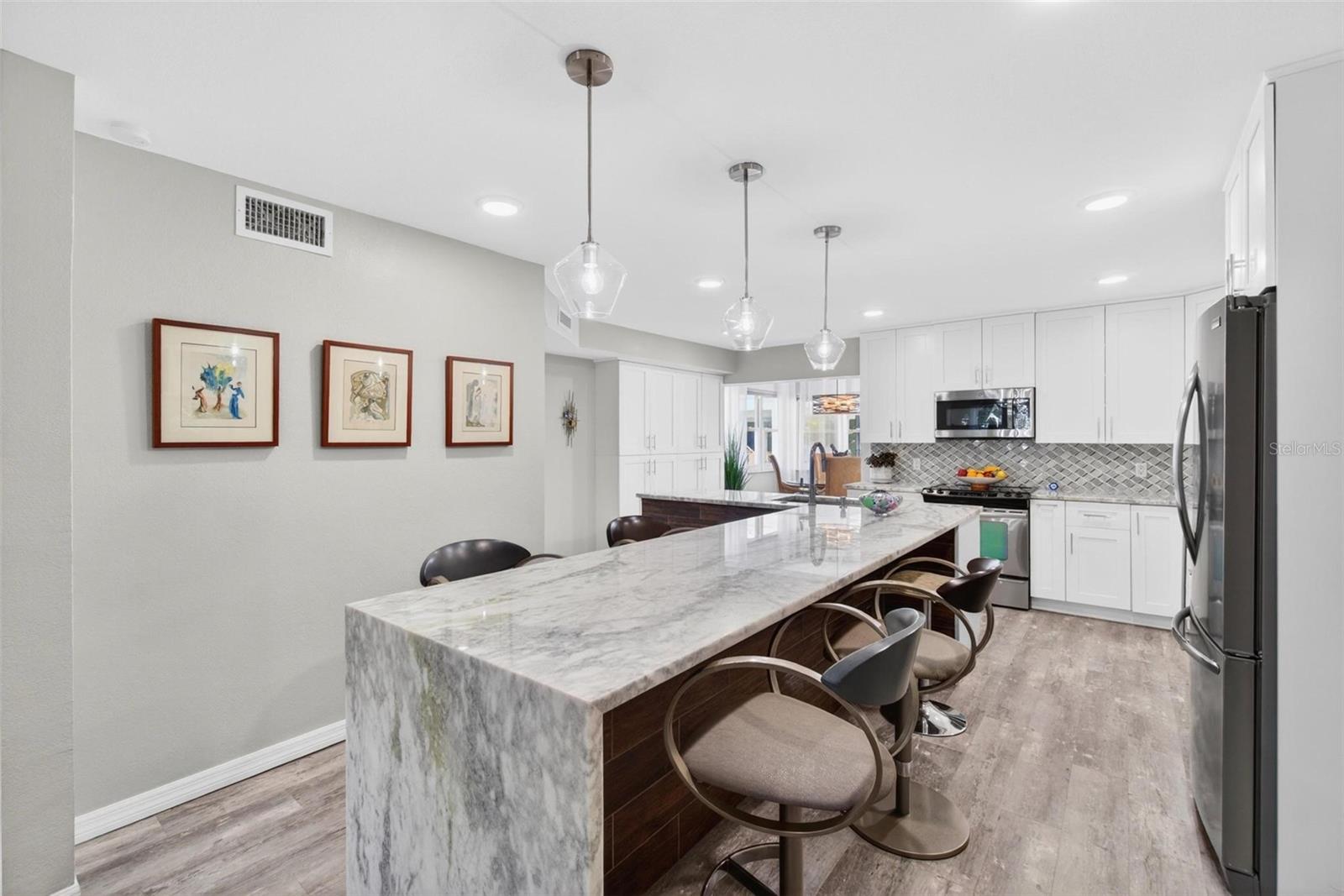 EDEN ISLE CONDO OF ST PETERSBURG - Residential