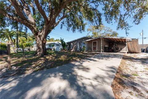 Photo of 3307 Miami Place, Bradenton, FL 34207 (MLS # A4679049)