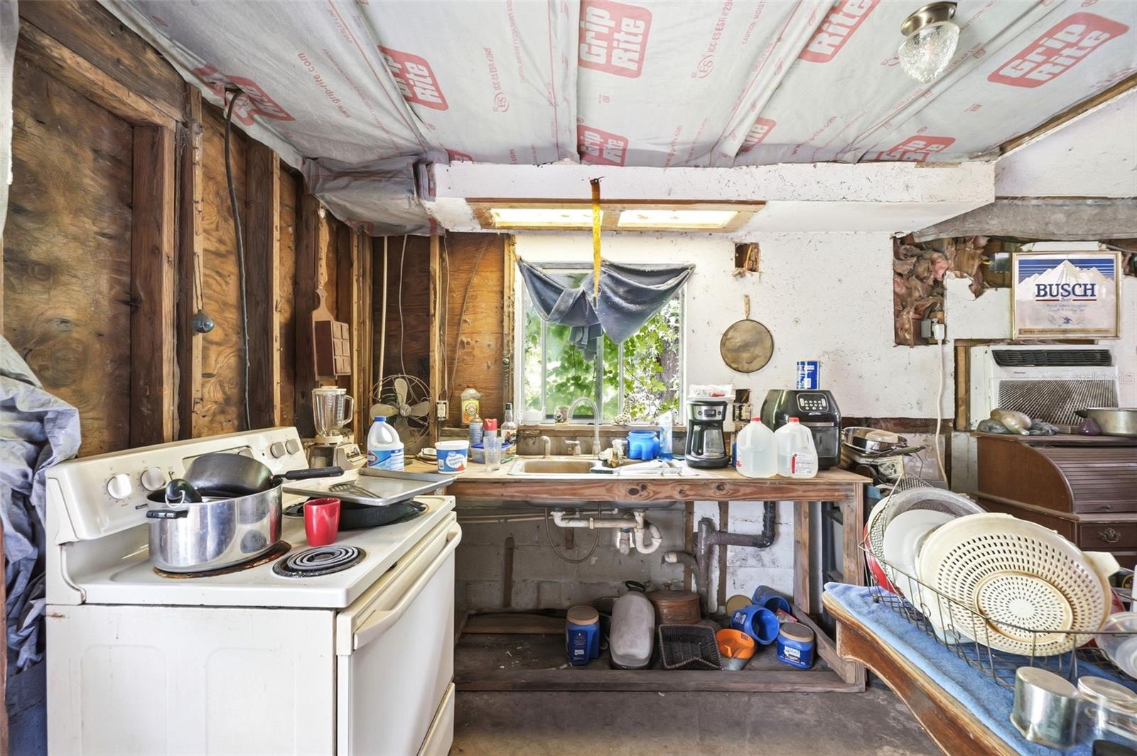 MOON LAKE ESTATES - Residential