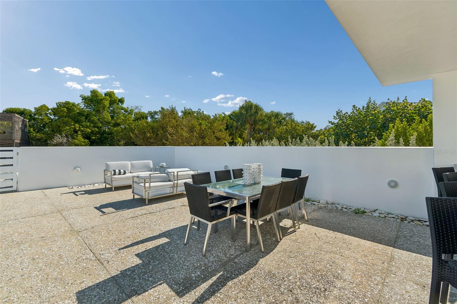 SANDERLING CLUB - Residential