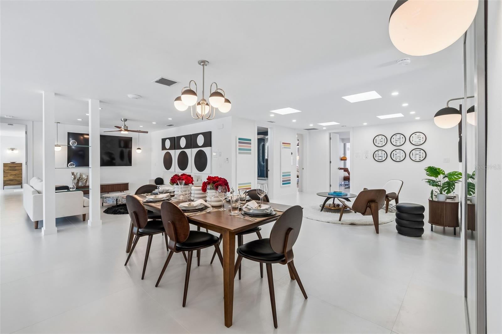 SANDERLING CLUB - Residential