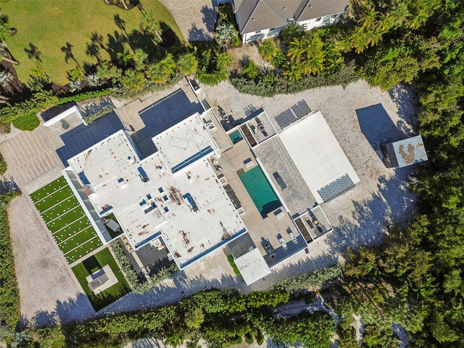 SANDERLING CLUB - Residential