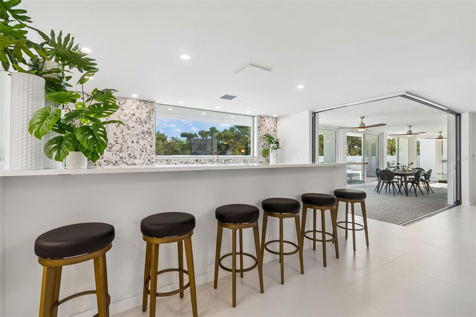 SANDERLING CLUB - Residential