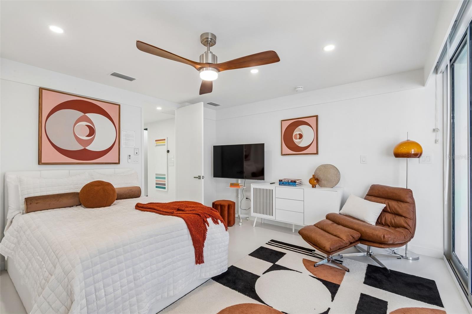 SANDERLING CLUB - Residential