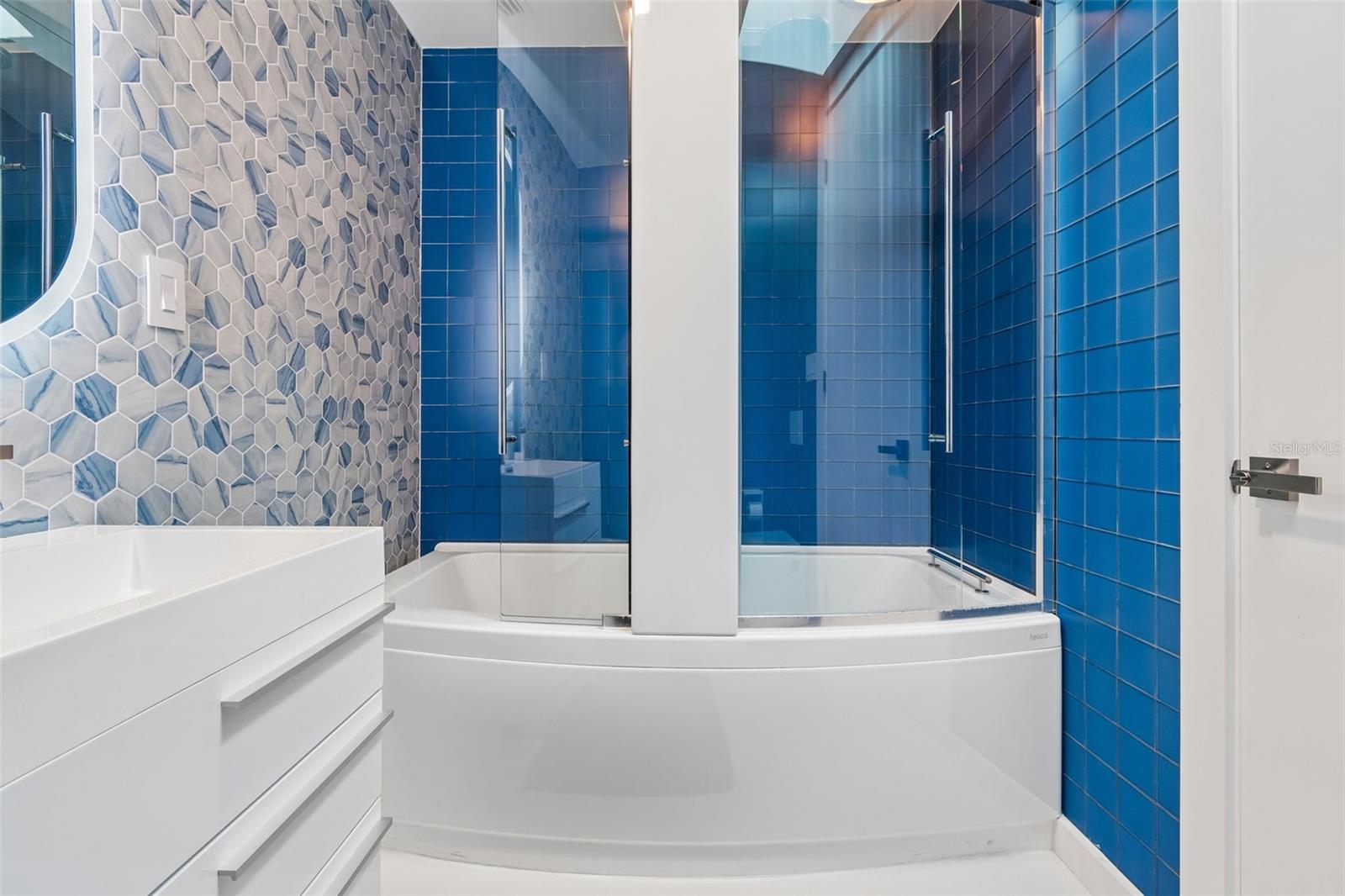 SANDERLING CLUB - Residential