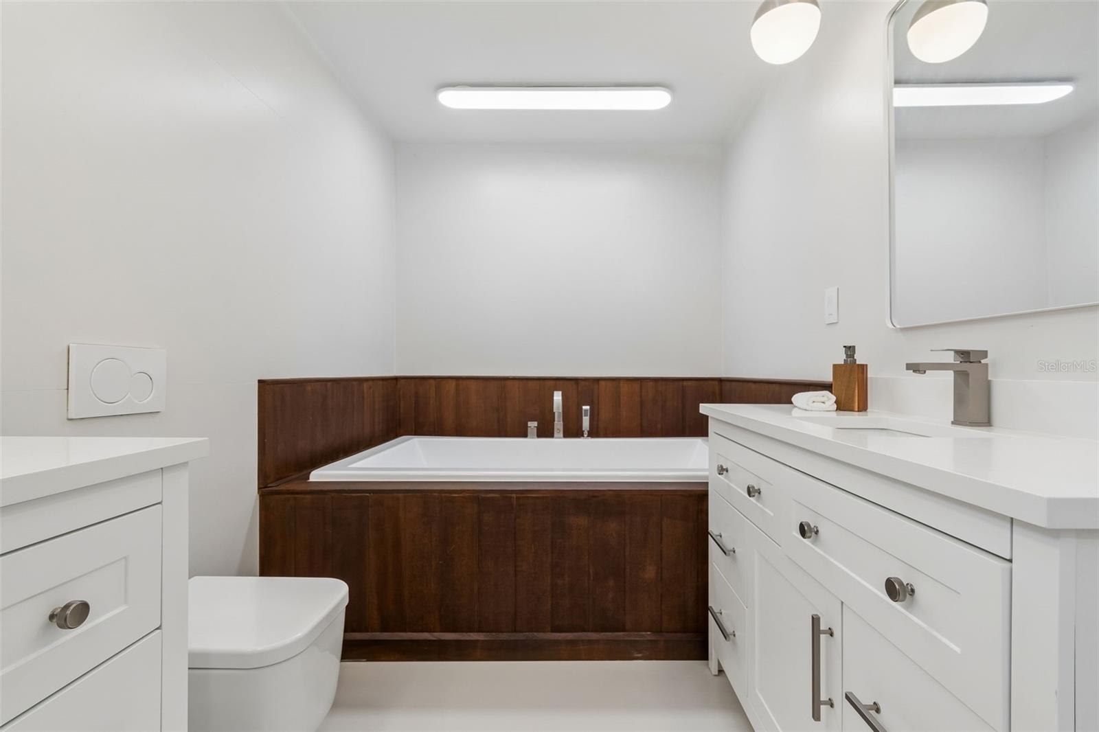 SANDERLING CLUB - Residential