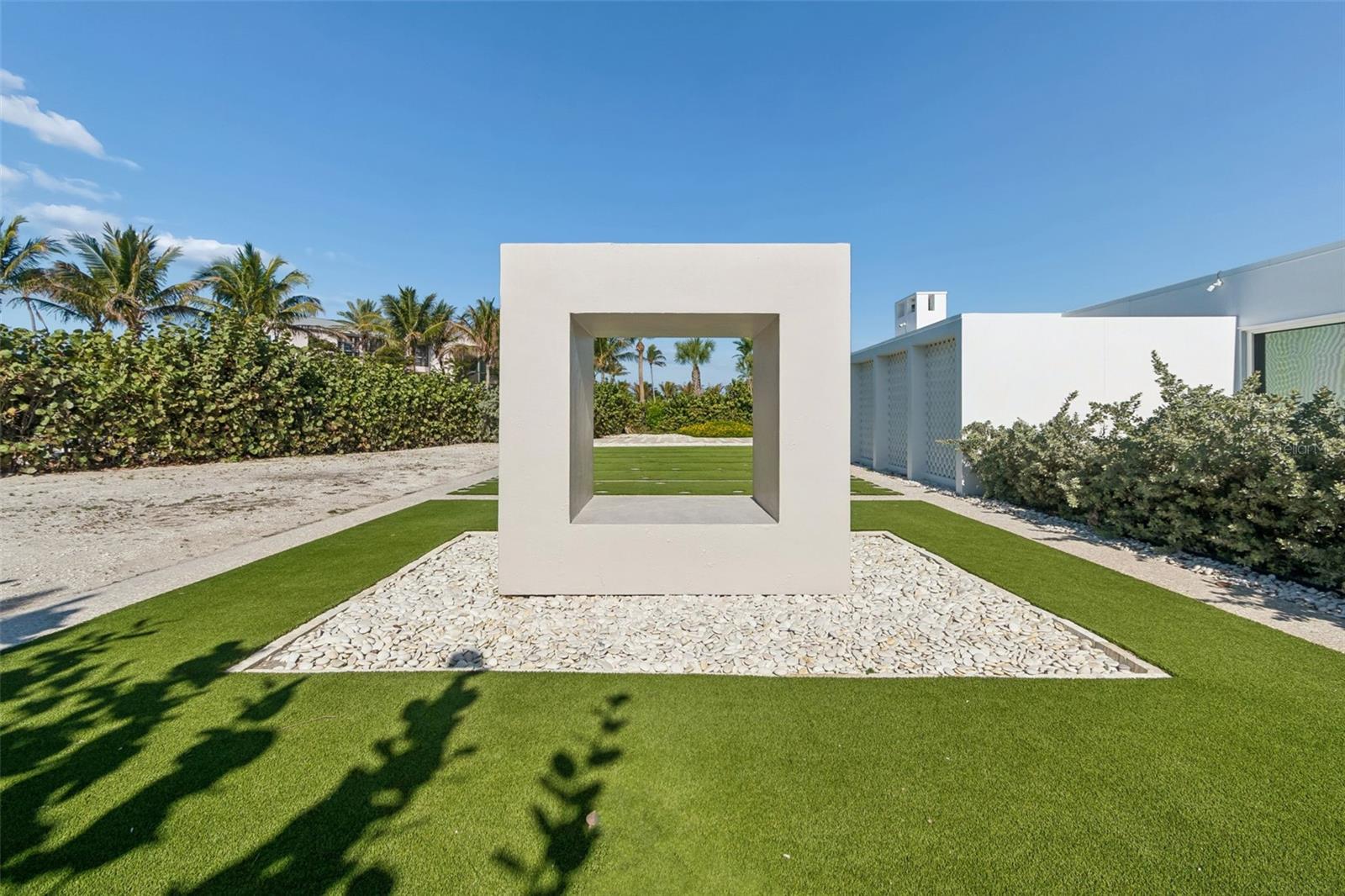 SANDERLING CLUB - Residential