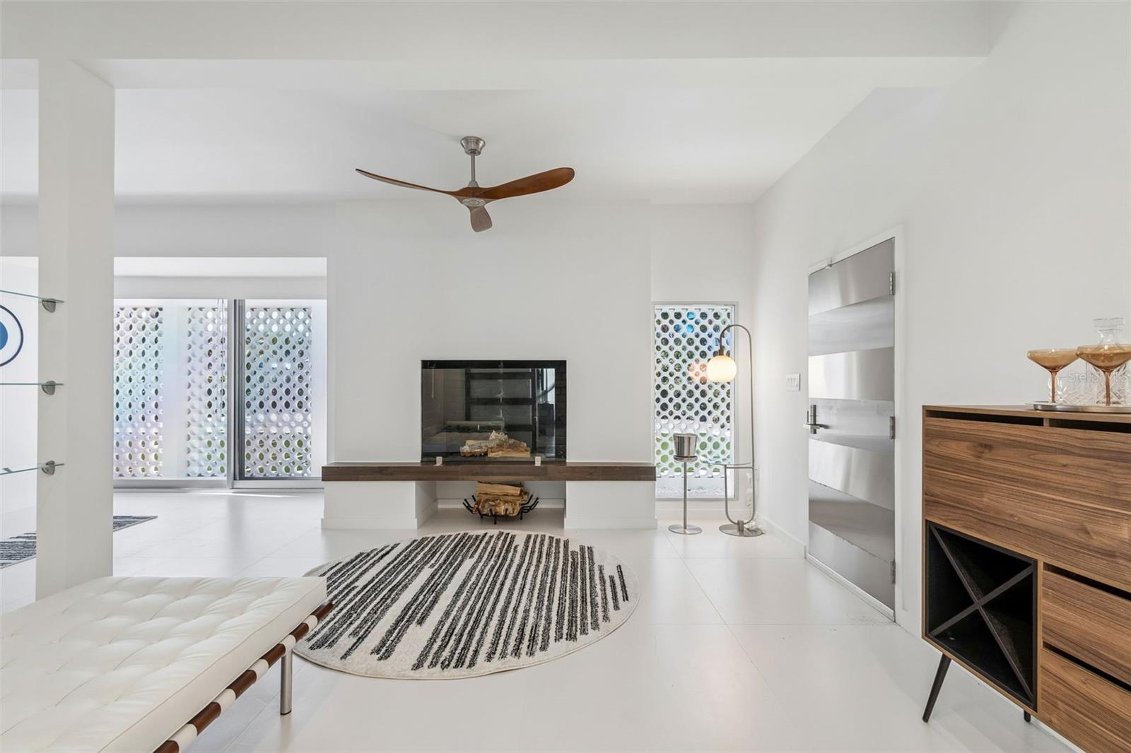 SANDERLING CLUB - Residential