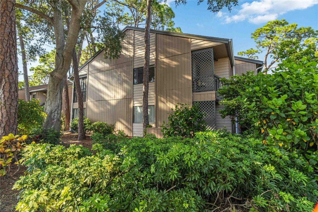 Photo of 1720 Glenhouse Drive #325, Sarasota, FL 34231 (MLS # A4665429)